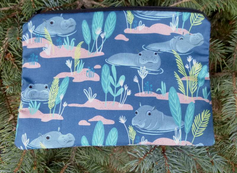 Hippos zippered bag for makeup art supplies organizing