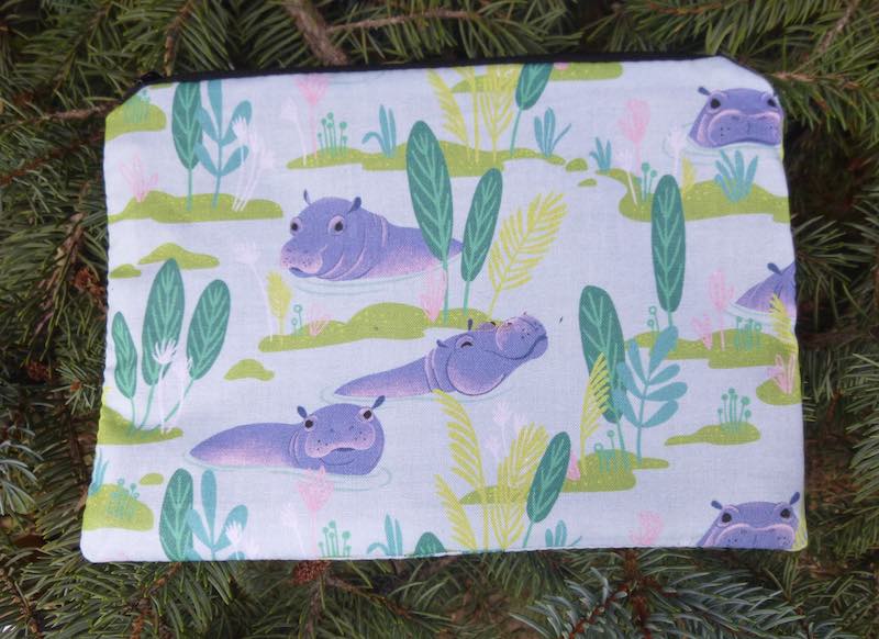 Hippos zippered bag for organizing