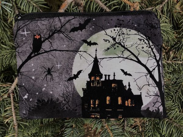 Haunted House Goldie zippered bag