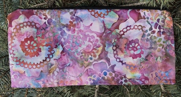 pretty pink batik pouch for 8