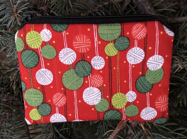 Christmas knitting coin purse