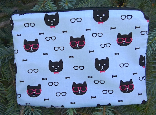 black cats in glasses zippered bag