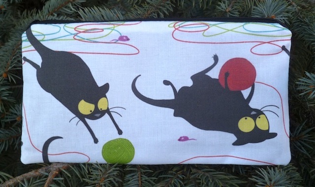 Black cat with yarn zippered pencil case knitting notions