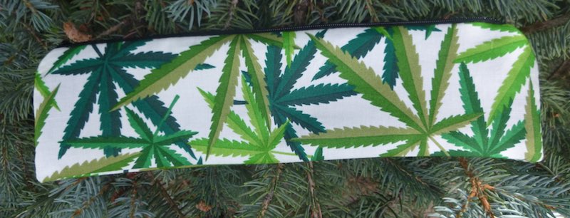 marijuana leaves zippered case for paper or reusable straws