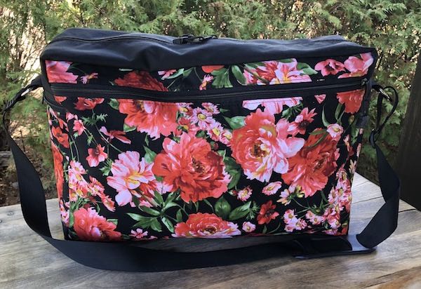 pretty floral xl zippered shoulder bag for travel