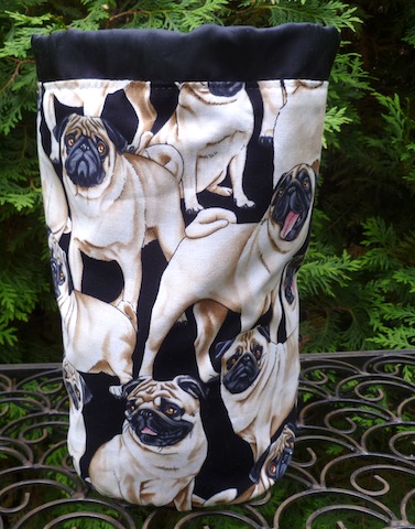 pugs round drawstring knitting bag