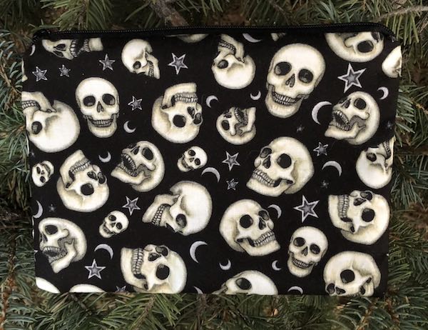 skulls zippered makeup accessory bag