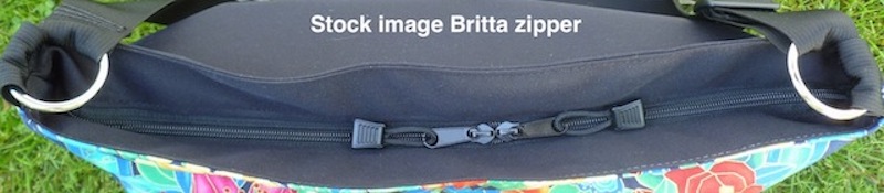 Zoe's Bag Boutique zippered cross body bag