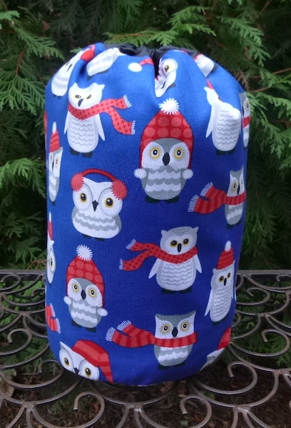 owls in knitted hats wip bag
