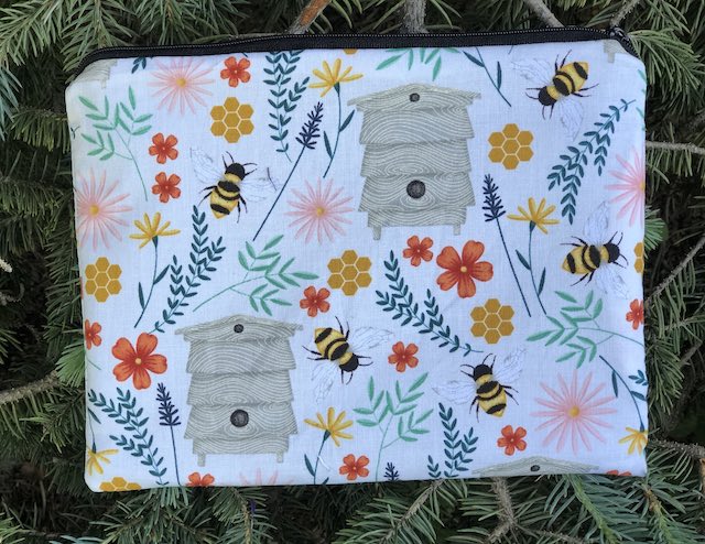 Bee Life Mahjongg card and coin purse, The Slide