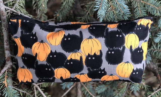 Belinda's Big Kitty Large Zini Flat Bottom Bag