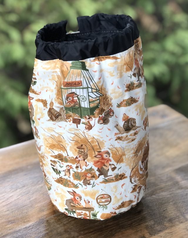 Bramble Bakery SueBee Round Drawstring Bag