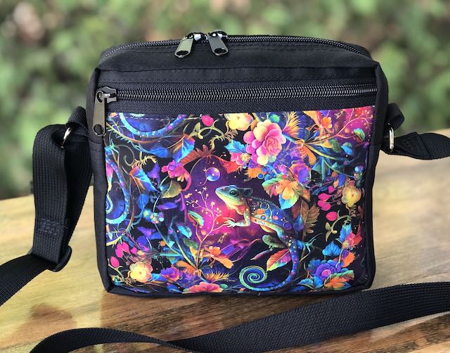 Chameleon Hipster Shoulder Bag, The Otter