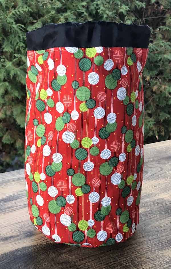 Christmas Knitting SueBee Round Drawstring Bag