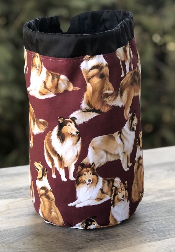 Collies SueBee Round Drawstring Bag