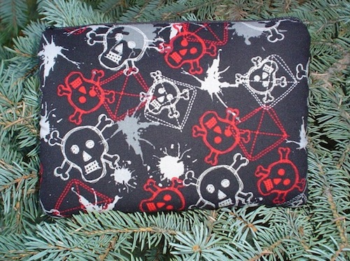 Graffiti Skulls Gamer-A padded case for Nintendo DS and DS Lite-CLEARANCE