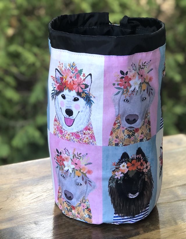 Dog Squares drawstring bag, The Large Suebee