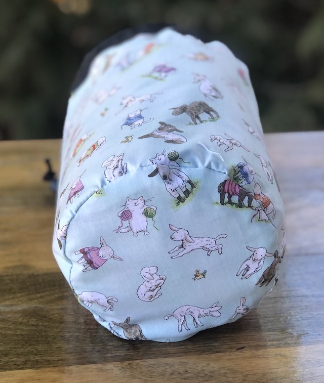 Fair Isle Friends Teal SueBee Round Drawstring Bag