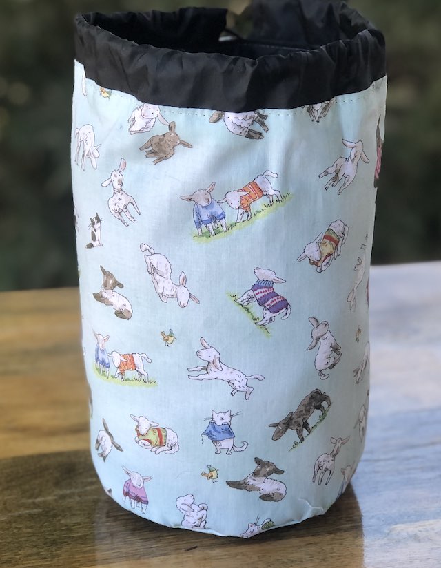 Fair Isle Friends Teal SueBee Round Drawstring Bag