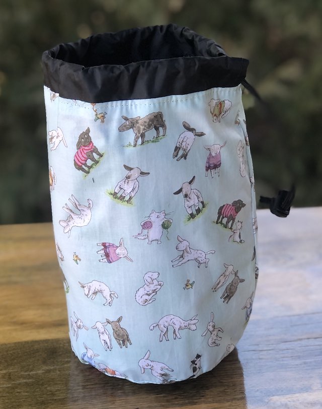 Fair Isle Friends Teal SueBee Round Drawstring Bag