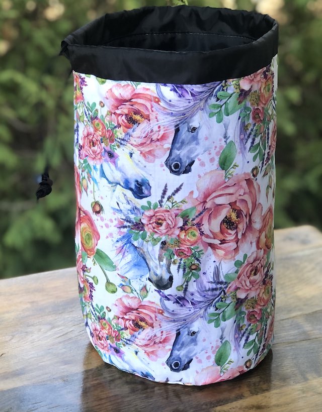 Flowery Unicorns drawstring bag, The Large Suebee