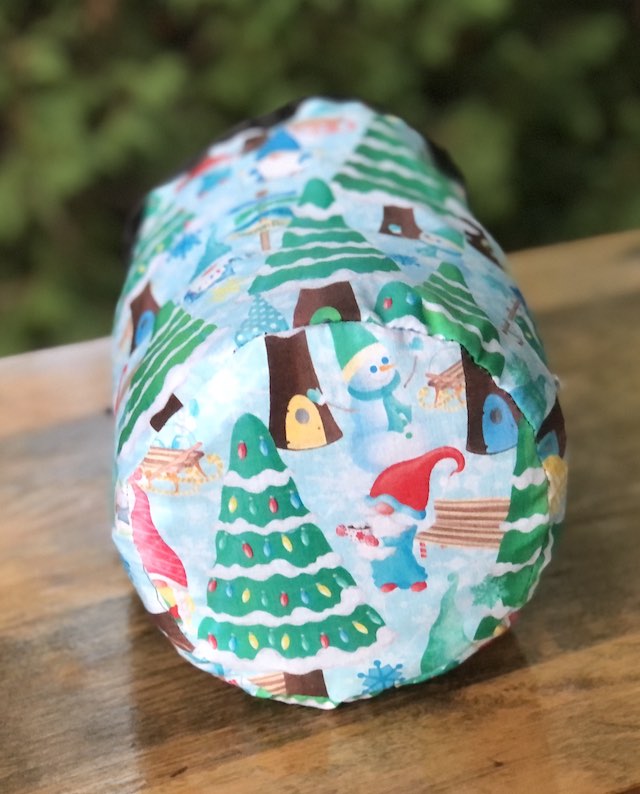 Gnome Christmas SueBee Round Drawstring Bag