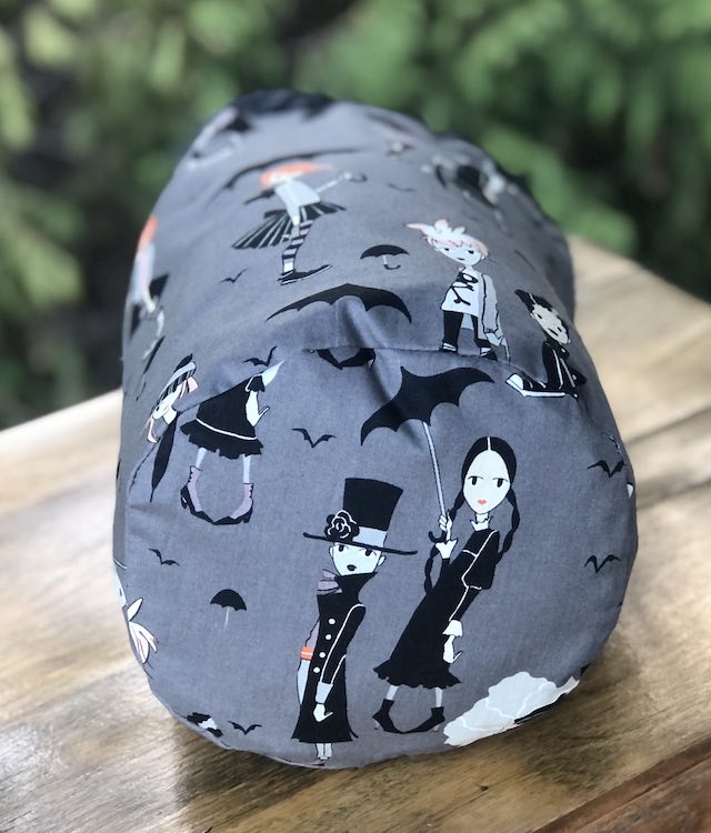 Going Goth drawstring bag, The Large Suebee