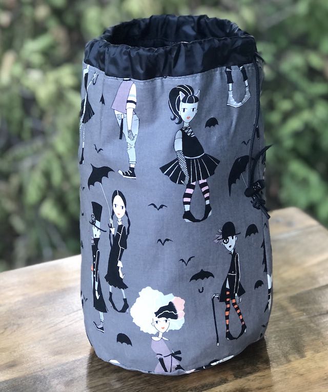 Going Goth drawstring bag, The Large Suebee