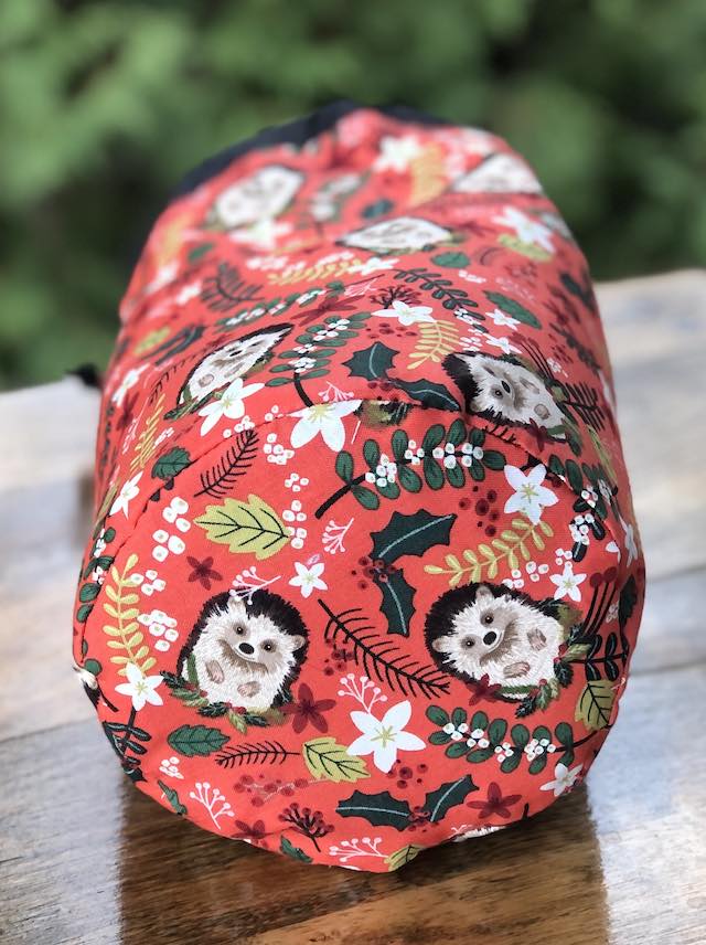 Hedgie Christmas SueBee Round Drawstring Bag