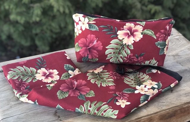 Hibiscus Barkcloth Mahjongg Storage Set, Racker, Large Zini, Slide card and coin purse