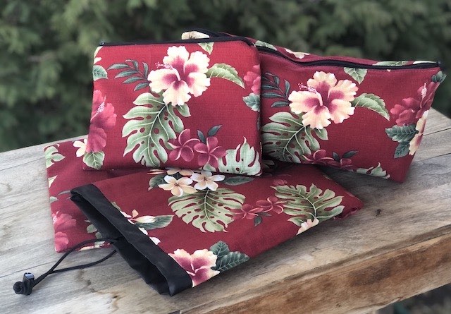Hibiscus Barkcloth Mah Jongg Storage Set, Racker, Large Zini, Slide card and coin purse Hibiscus Barkcloth Mah Jongg Storage Set, Racker, Large Zini, Slide card and coin purse