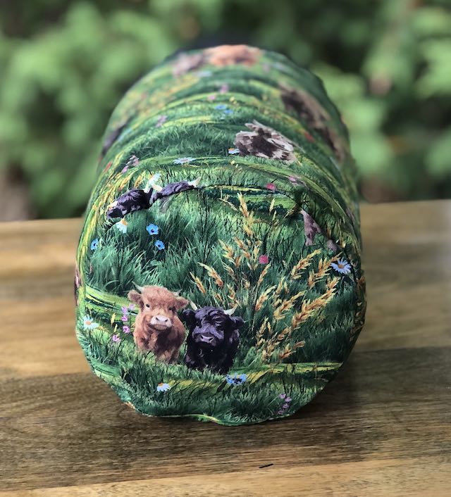 Highland Hooves SueBee Round Drawstring Bag