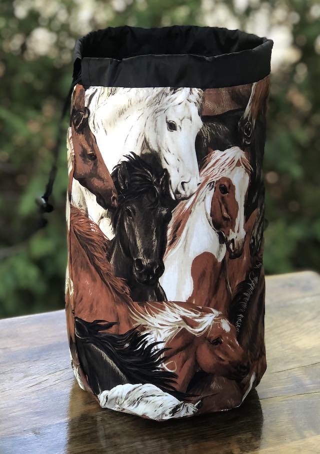 Horses drawstring bag, The Large Suebee