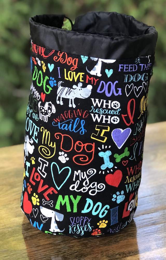 I Love My Dog SueBee Round Drawstring Bag