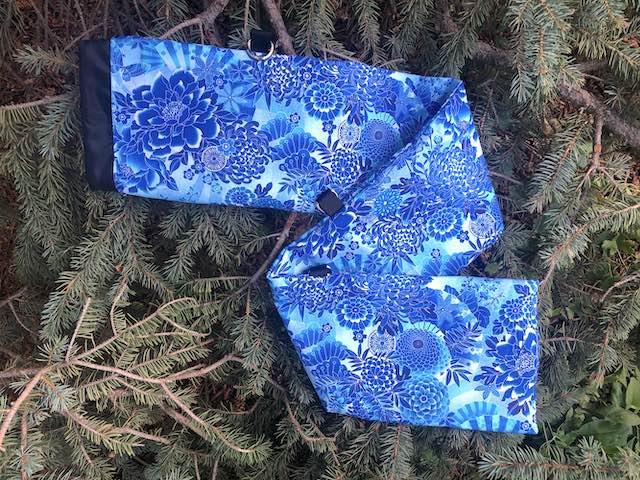 Japan in Blue drawstring bag for your mahjong mat, The Mattie