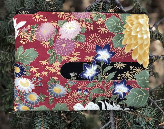 Japanese Elegance Mahjongg card and coin purse, The Slide