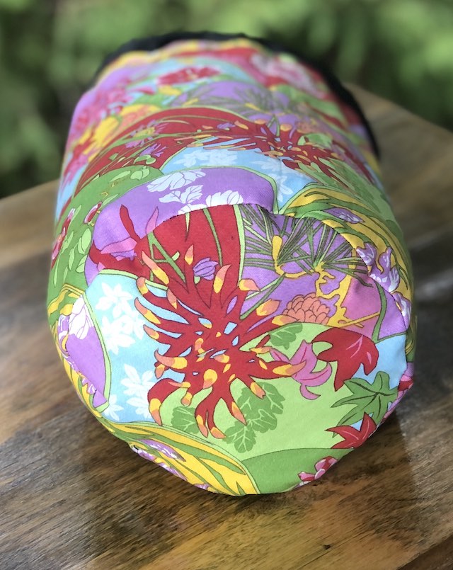 Japanese Scallops SueBee Round Drawstring Bag