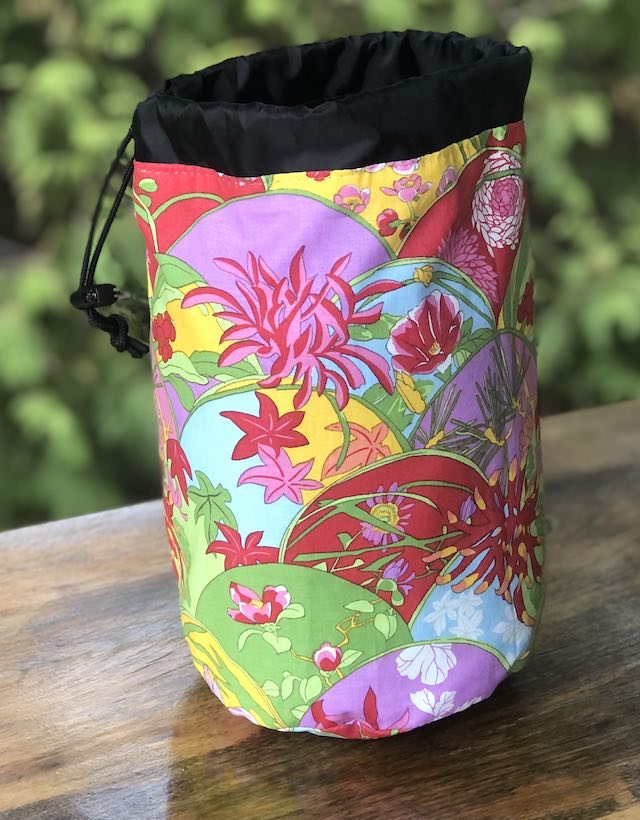 Japanese Scallops SueBee Round Drawstring Bag