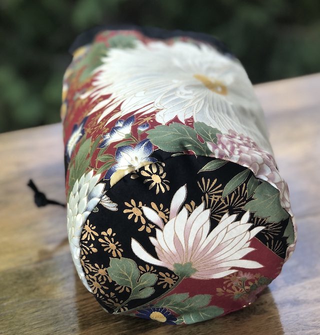 Japanese Elegance SueBee Round Drawstring Bag