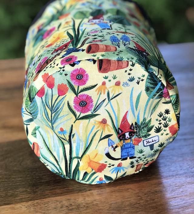 Kitty Gnome Garden SueBee Round Drawstring Bag