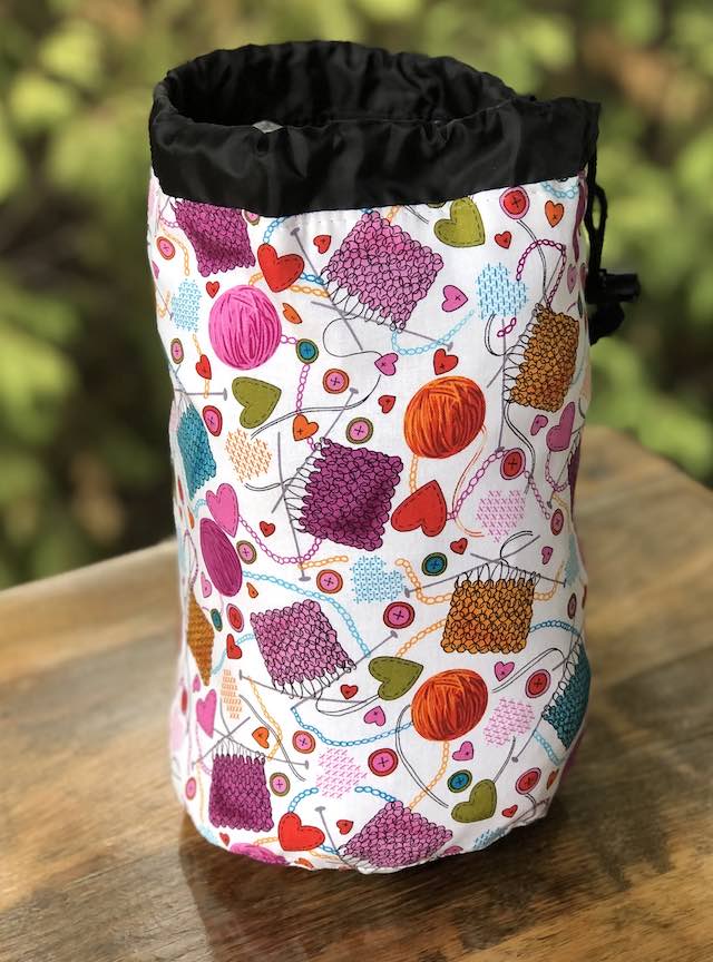 Knitting Love SueBee Round Drawstring Bag
