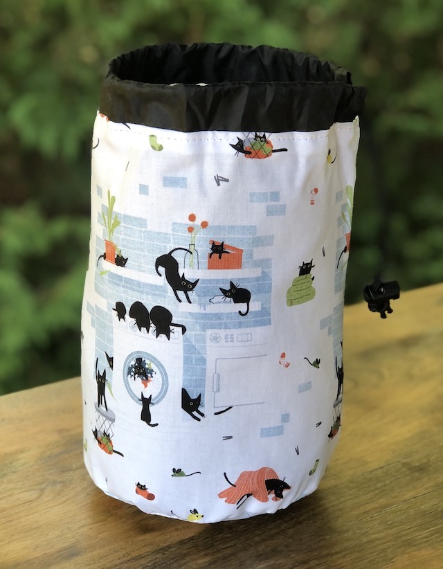 Laundry Day SueBee Round Drawstring Bag
