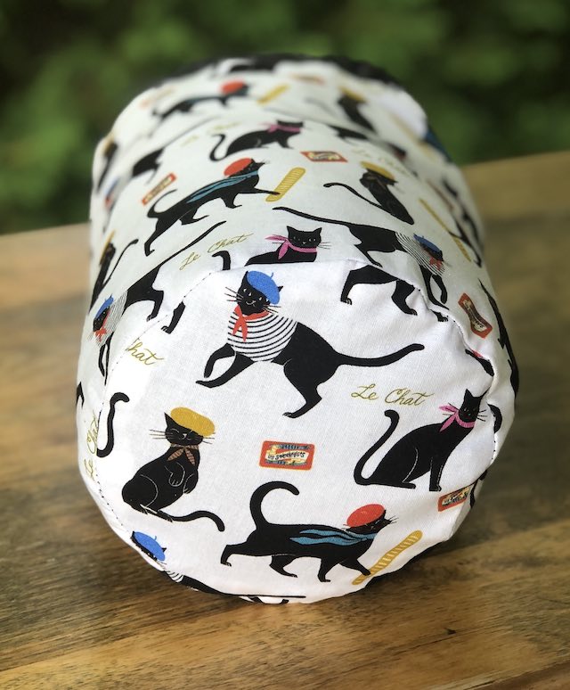 Le Chat SueBee Round Drawstring Bag