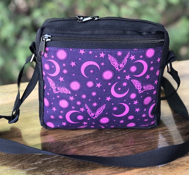 Magnolia De La Luna Hipster Shoulder Bag, The Otter