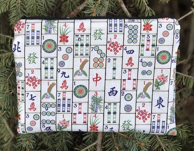 Tiles on Cream Mahjongg card and coin purse, The Slide
