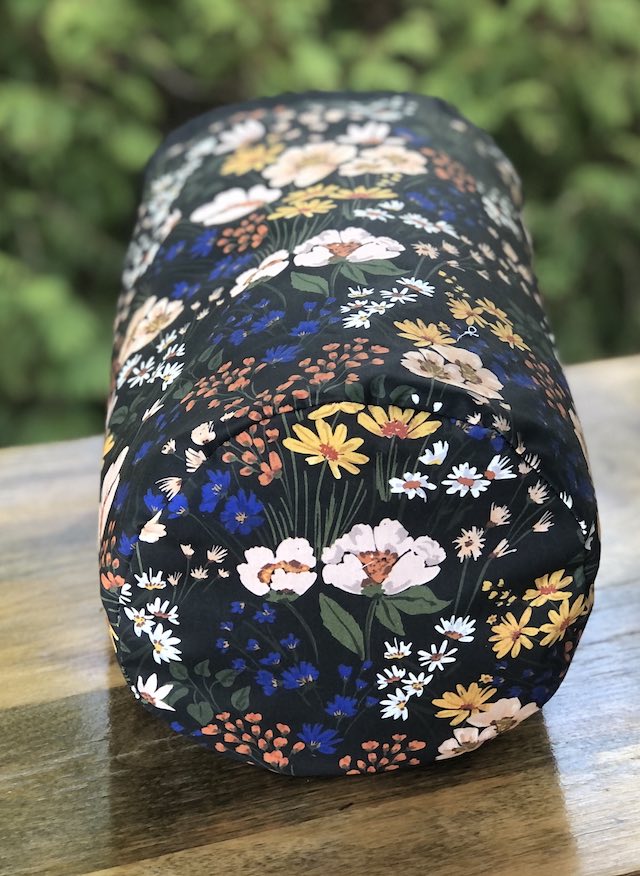 Meadow Blooms drawstring bag, The Large Suebee