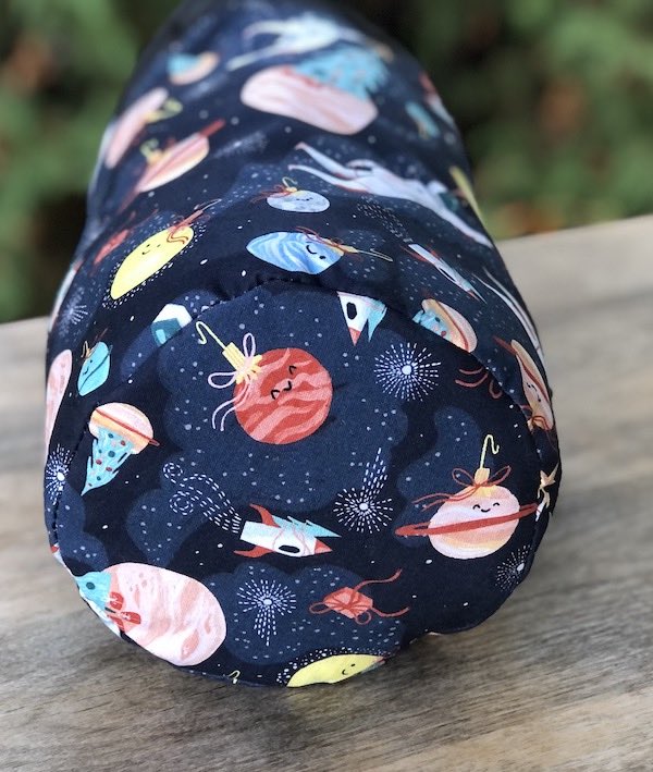 Merry Spacemas SueBee Round Drawstring Bag