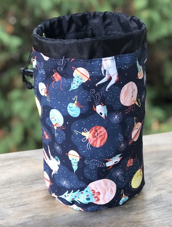 Merry Spacemas SueBee Round Drawstring Bag