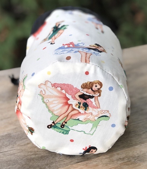 Party Girls SueBee Round Drawstring Bag