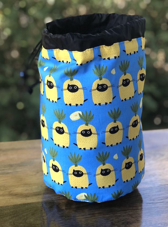 Pineapple Cats SueBee Round Drawstring Bag